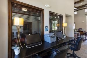 Apartments-in-San-Antonio-Texas-Clubhouse-Cyber-Cafe