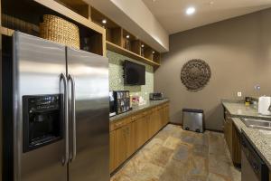Apartments-in-San-Antonio-Texas-Clubhouse-Kitchen-Interior