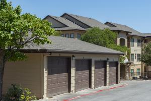 Apartments-in-San-Antonio-Texas-Detached-Garages