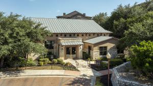 Apartments-in-San-Antonio-Texas-Exterior-Elevated-View-of-Leasing-Center-Clubhouse